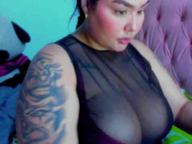 GabiBigBoobs webcam