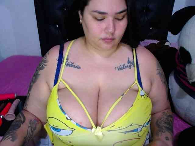 GabiBigBoobs webcam