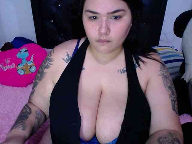 GabiBigBoobs webcam