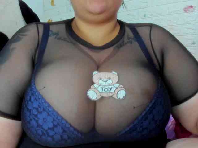 GabiBigBoobs webcam