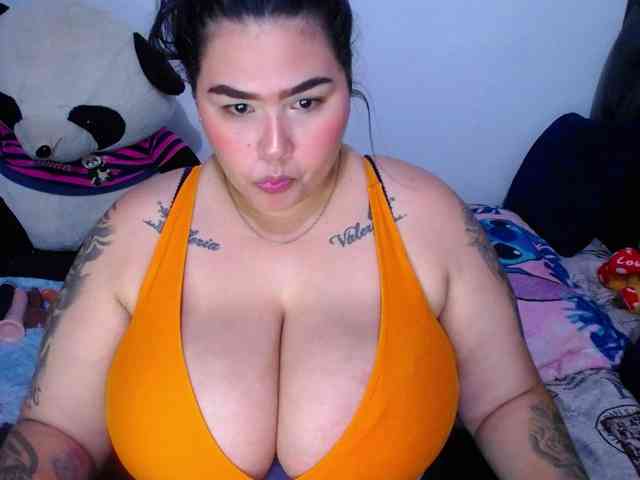 GabiBigBoobs webcam