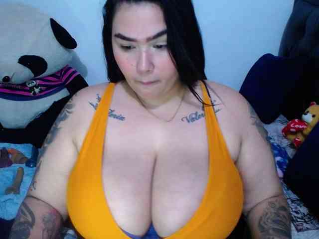 GabiBigBoobs webcam