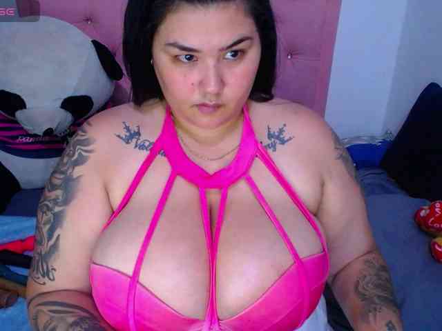 GabiBigBoobs webcam