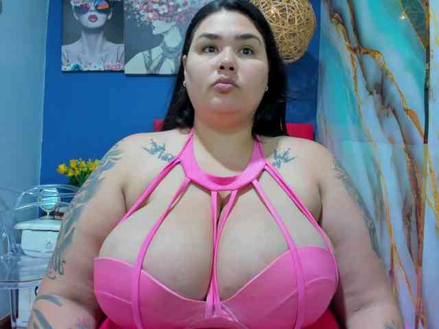 GabiBigBoobs webcam