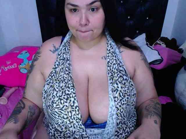 GabiBigBoobs webcam