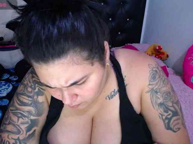 GabiBigBoobs webcam
