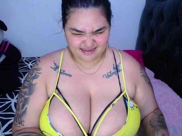 GabiBigBoobs webcam