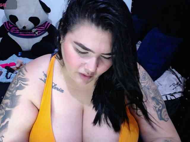 GabiBigBoobs webcam