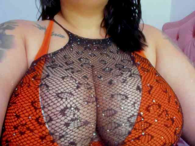 GabiBigBoobs webcam