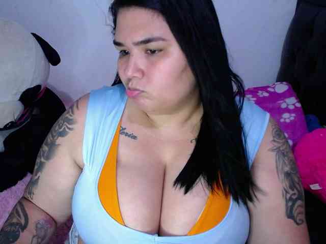 GabiBigBoobs webcam