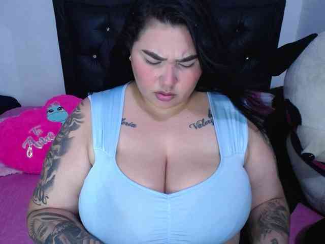 GabiBigBoobs webcam