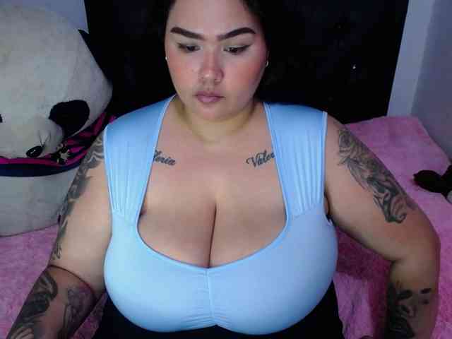 GabiBigBoobs webcam