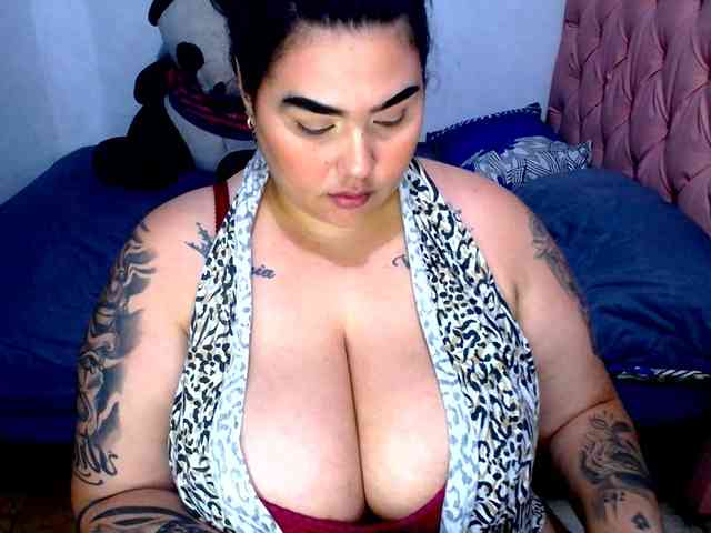 GabiBigBoobs webcam