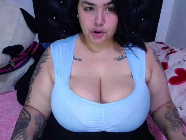 GabiBigBoobs webcam