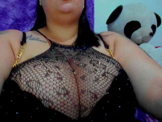 GabiBigBoobs webcam