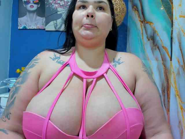 GabiBigBoobs webcam