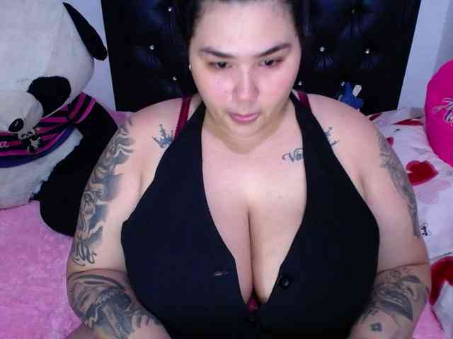 GabiBigBoobs webcam