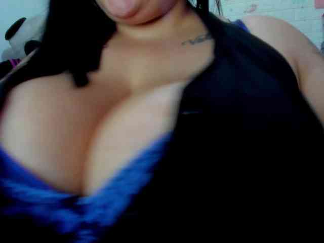 GabiBigBoobs webcam