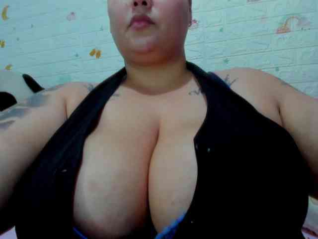 GabiBigBoobs webcam