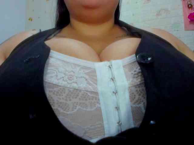 GabiBigBoobs webcam
