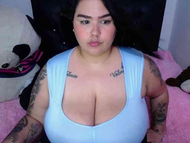 GabiBigBoobs webcam