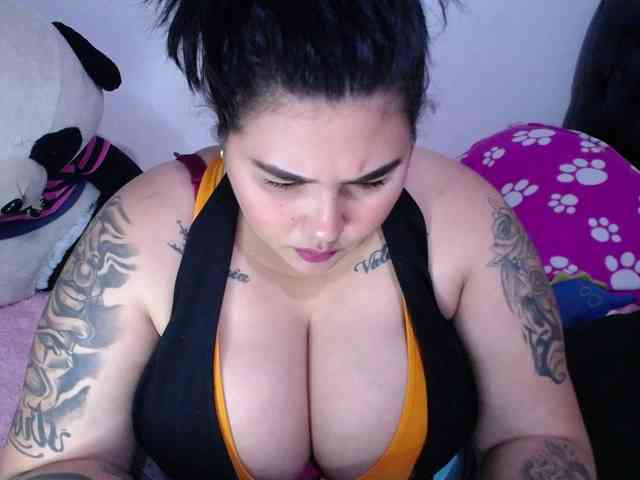 GabiBigBoobs webcam