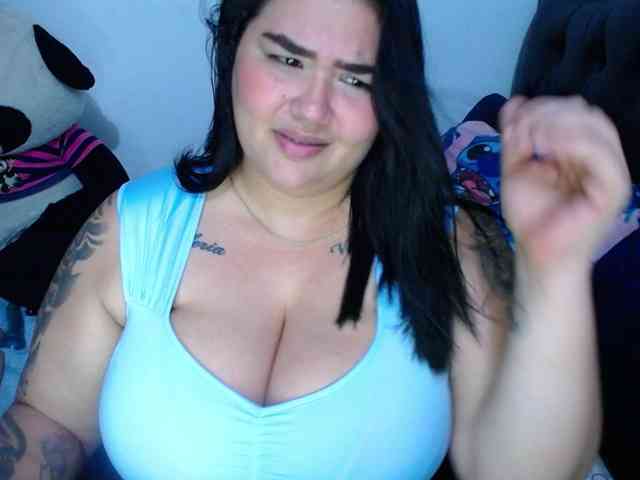 GabiBigBoobs webcam