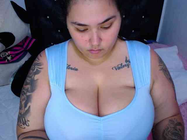 GabiBigBoobs webcam