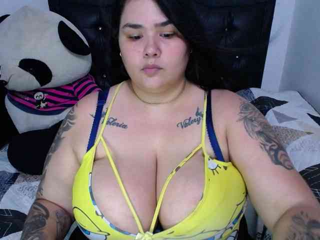 GabiBigBoobs webcam