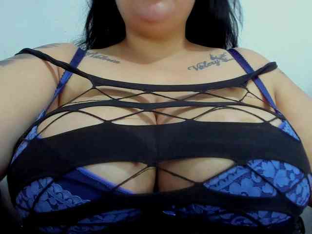 GabiBigBoobs webcam