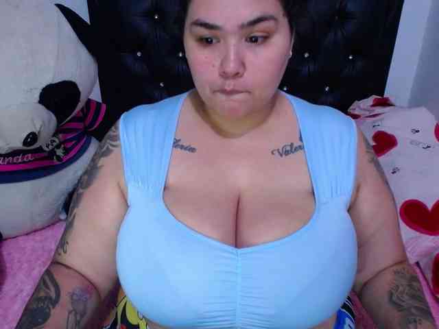 GabiBigBoobs webcam