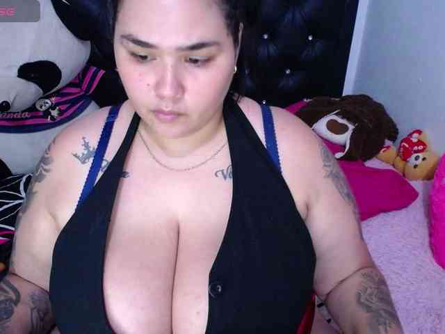 GabiBigBoobs webcam
