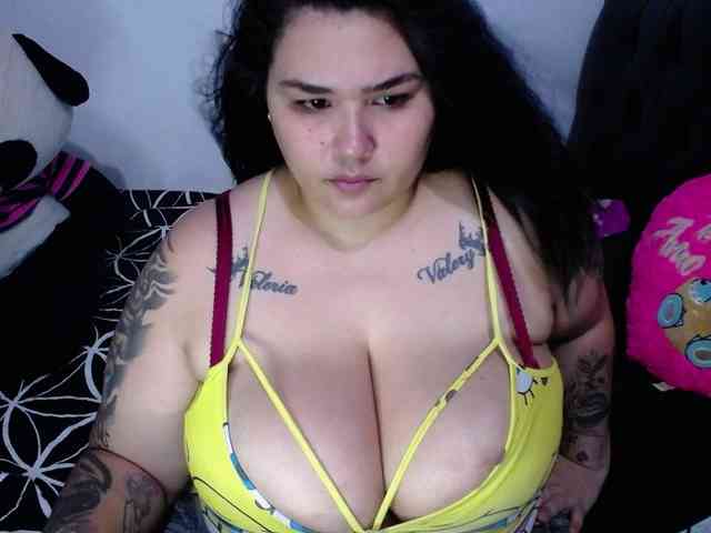 GabiBigBoobs webcam