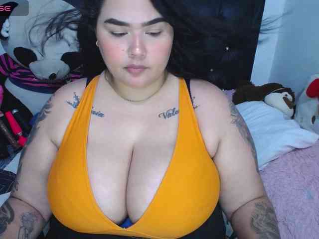 GabiBigBoobs webcam