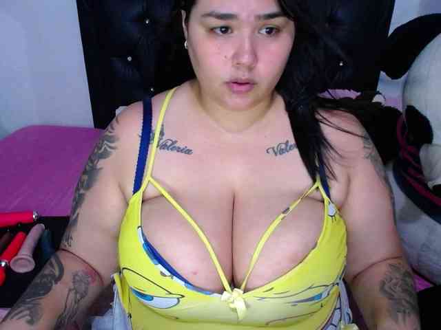 GabiBigBoobs webcam