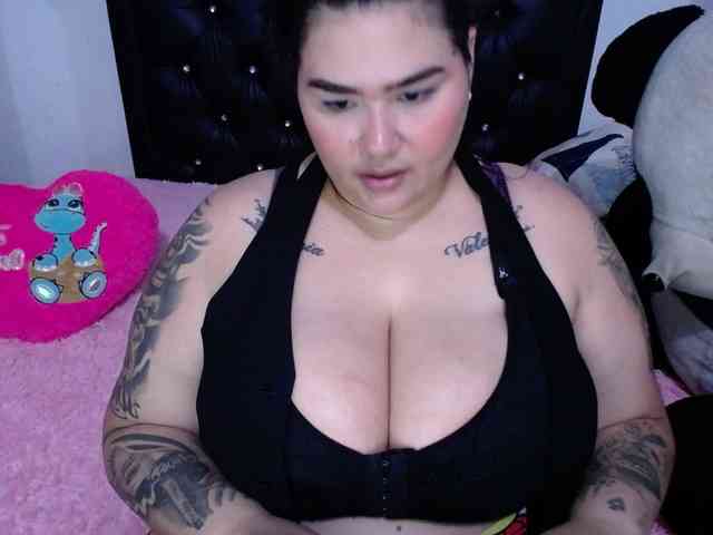 GabiBigBoobs webcam