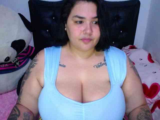 GabiBigBoobs webcam