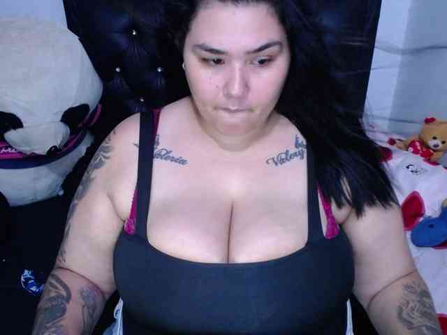 GabiBigBoobs webcam