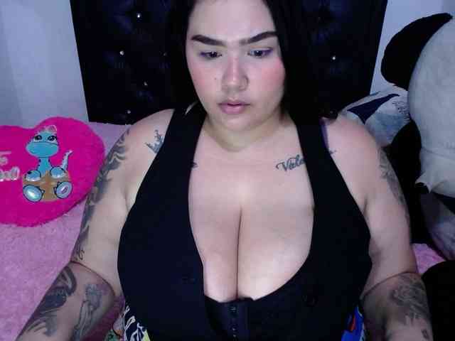 GabiBigBoobs webcam