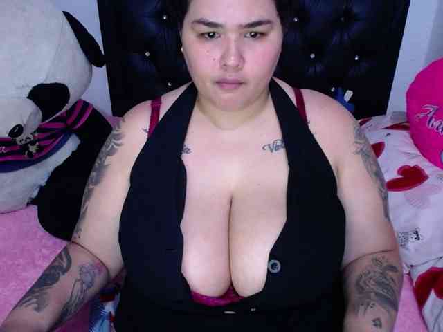GabiBigBoobs webcam