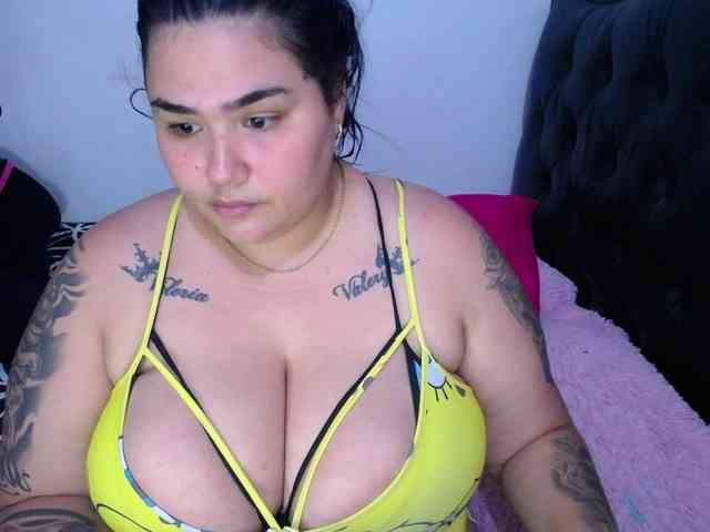 GabiBigBoobs webcam