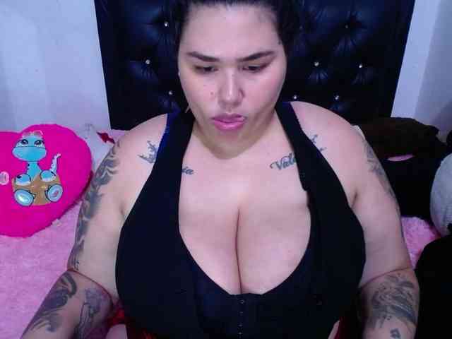 GabiBigBoobs webcam