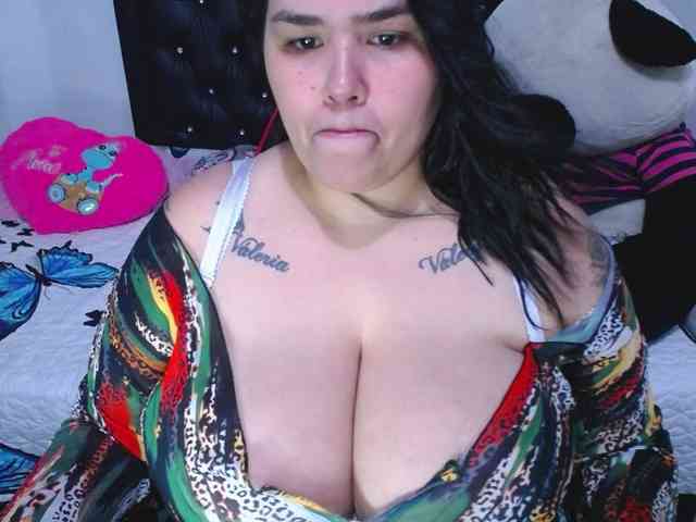 GabiBigBoobs webcam