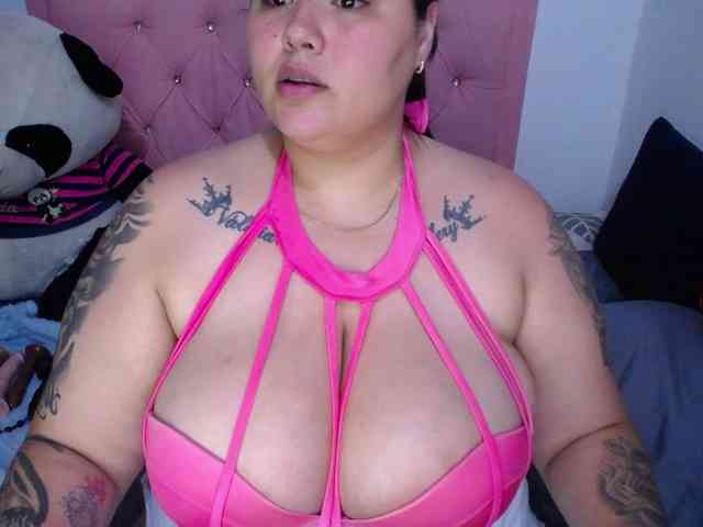 GabiBigBoobs webcam