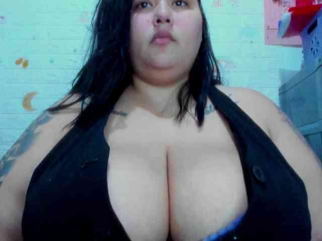 GabiBigBoobs webcam