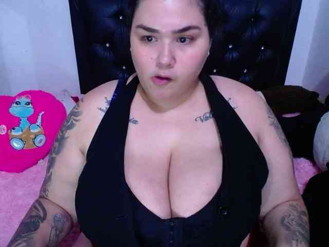 GabiBigBoobs webcam