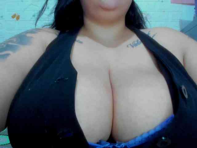 GabiBigBoobs webcam
