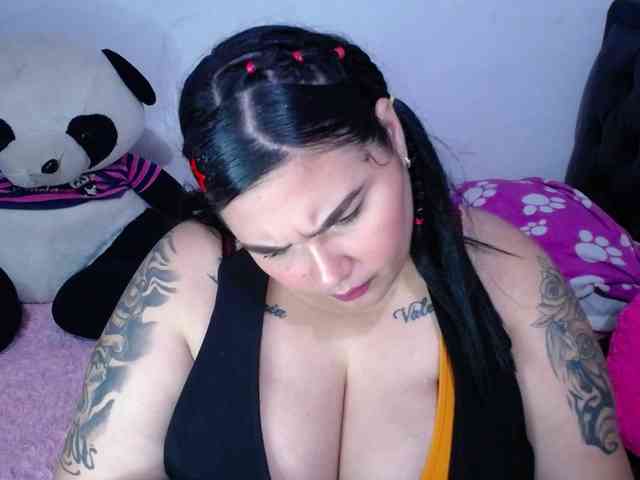 GabiBigBoobs webcam