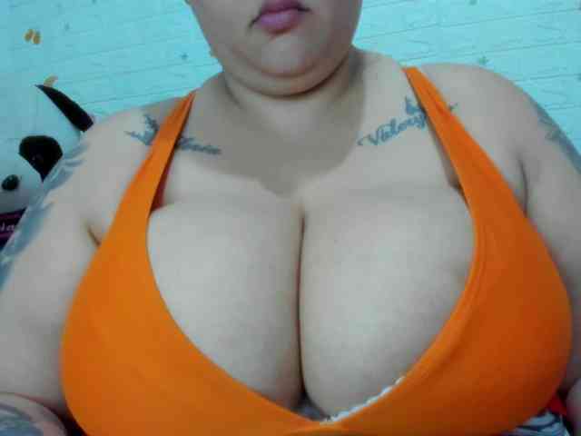 GabiBigBoobs webcam