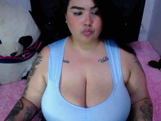 GabiBigBoobs webcam